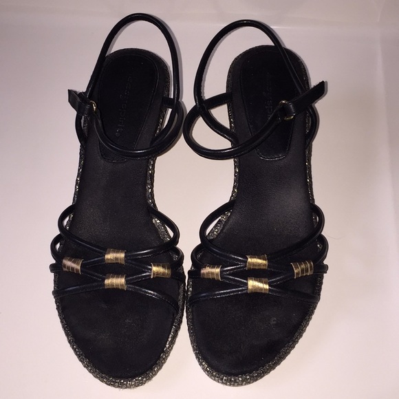 Black Sandals - Picture 2 of 8